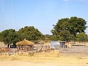 An der B8 vor Rundu